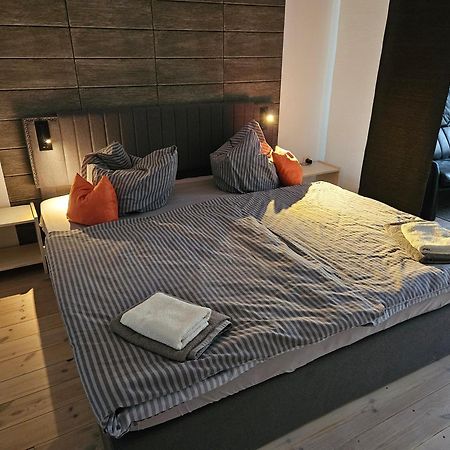 Hotelpension Pfarrhaus Alt Schwerin Bagian luar foto