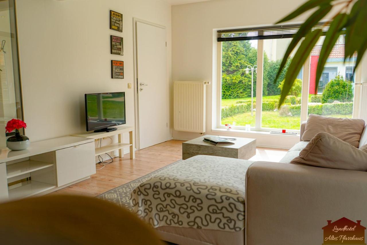 Hotelpension Pfarrhaus Alt Schwerin Bagian luar foto